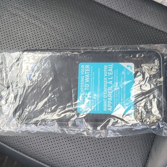 iPhone 11 Pro Max Life proof case - Picture 5 of 5